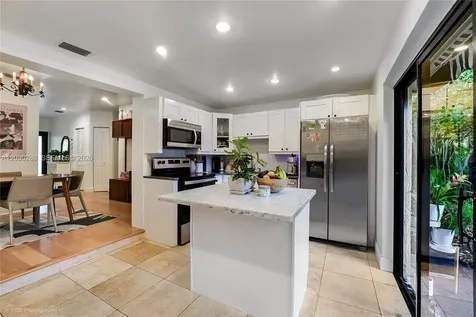 1462 SW 17th Street Miami FL 33145