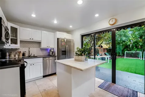 1462 SW 17th Street Miami FL 33145