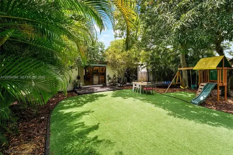 1462 SW 17th Street Miami FL 33145
