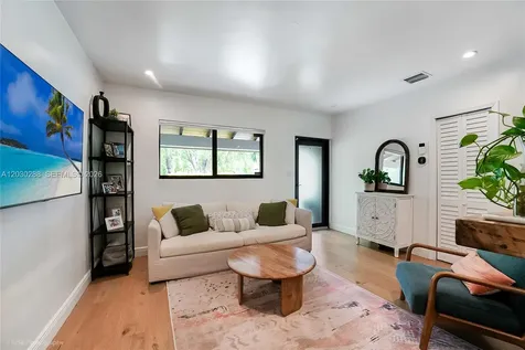 1462 SW 17th Street Miami FL 33145