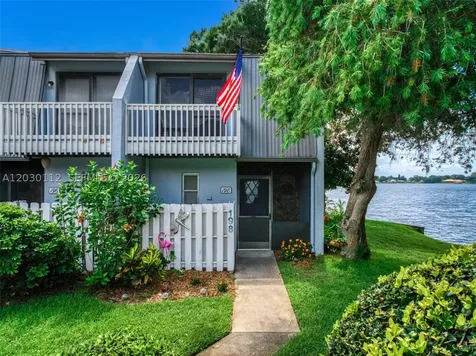 198 Blue Moon Avenue Lake Placid FL 33852