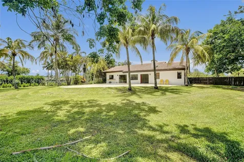 11460 SW 1st Court Plantation FL 33325