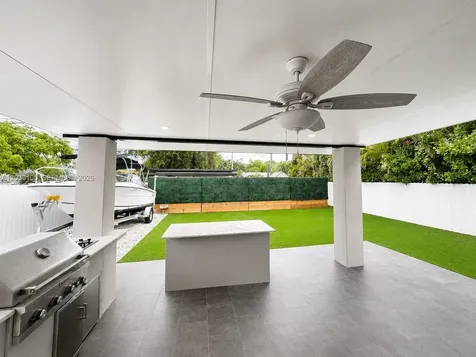 209 SW 5th Street Dania Beach FL 33004