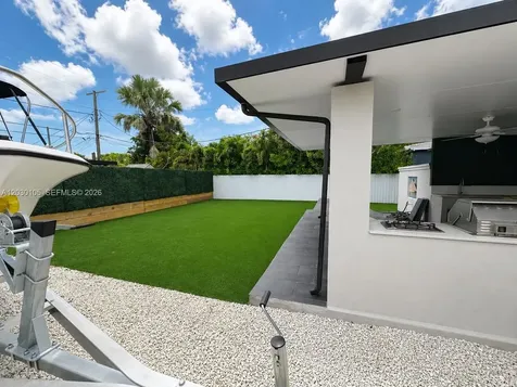 209 SW 5th Street Dania Beach FL 33004