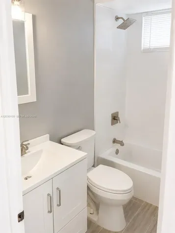 209 SW 5th Street Dania Beach FL 33004