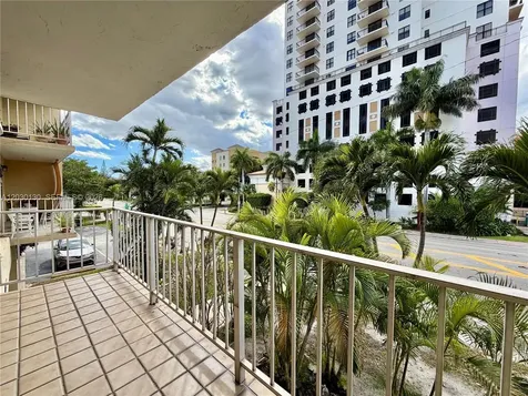 901 SW 37th Avenue Miami FL 33135