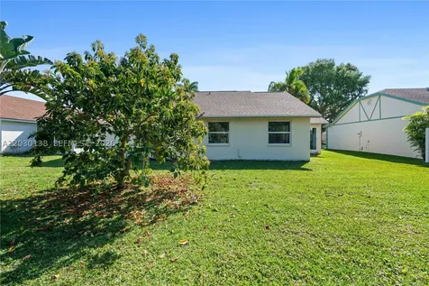 132 Wandering Trail Jupiter FL 33458