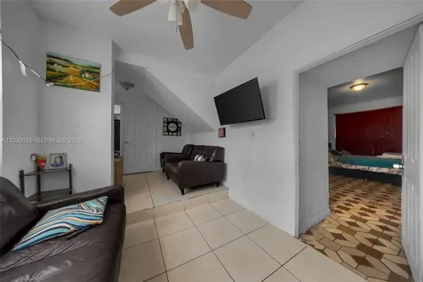 1035 NW 4th Street Miami FL 33128