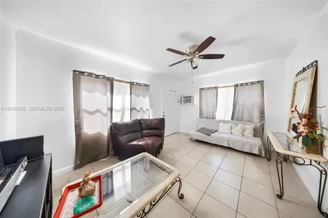 1035 NW 4th Street Miami FL 33128