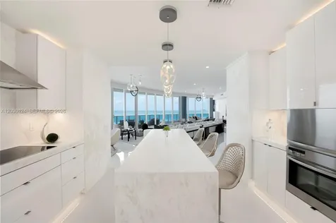 5959 Collins Avenue Miami Beach FL 33140