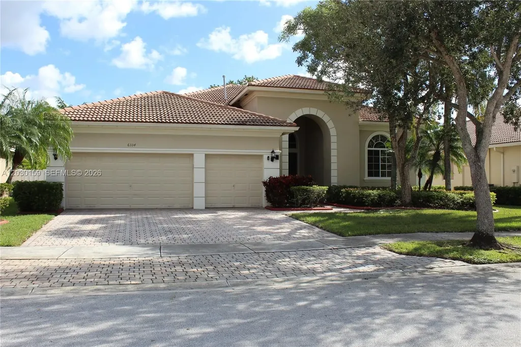 6334 SW 192nd Avenue Pembroke Pines FL 33332