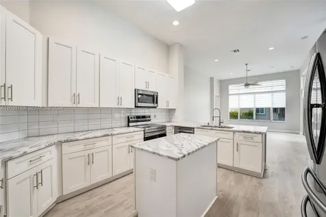6334 SW 192nd Avenue Pembroke Pines FL 33332
