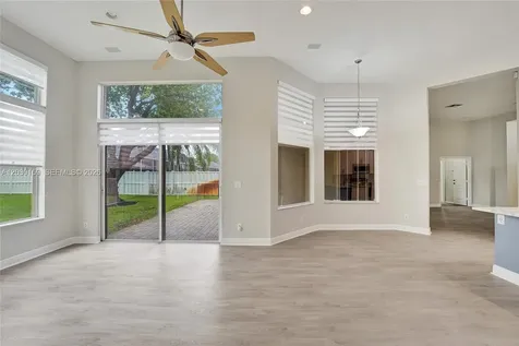 6334 SW 192nd Avenue Pembroke Pines FL 33332
