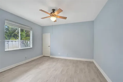 6334 SW 192nd Avenue Pembroke Pines FL 33332
