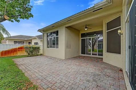 6334 SW 192nd Avenue Pembroke Pines FL 33332