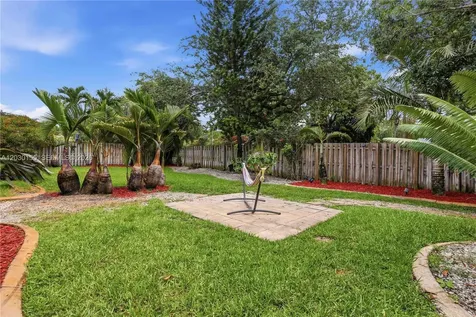 12106 Lymestone Way Cooper City FL 33026