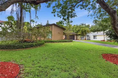 12106 Lymestone Way Cooper City FL 33026