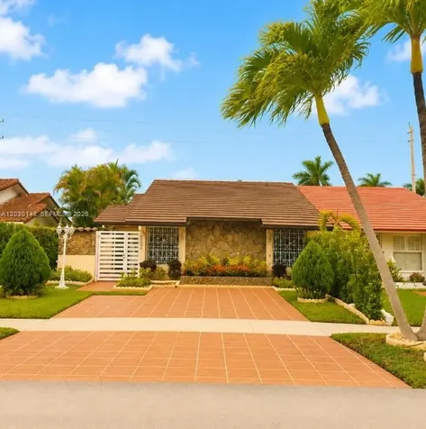 9013 SW 8th Terrace Miami FL 33174