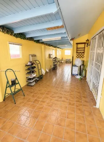 9013 SW 8th Terrace Miami FL 33174