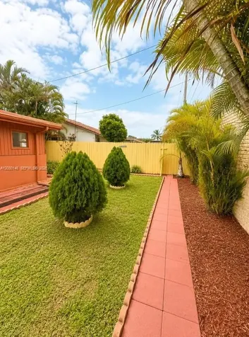 9013 SW 8th Terrace Miami FL 33174