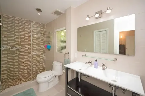 423 Alhambra Circle Coral Gables FL 33134