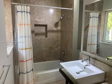 423 Alhambra Circle Coral Gables FL 33134