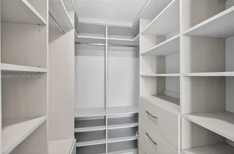 350 S Miami Avenue Miami FL 33130