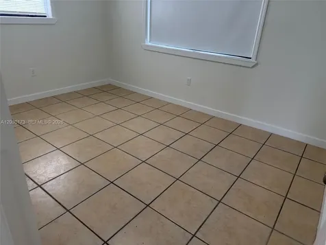 1047 SW 76th Avenue Miami FL 33144