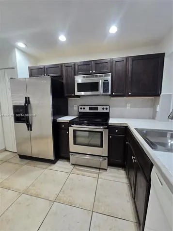 911 NE 209th Terrace Miami FL 33179