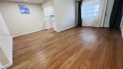1100 NE 1st Court Hallandale Beach FL 33009