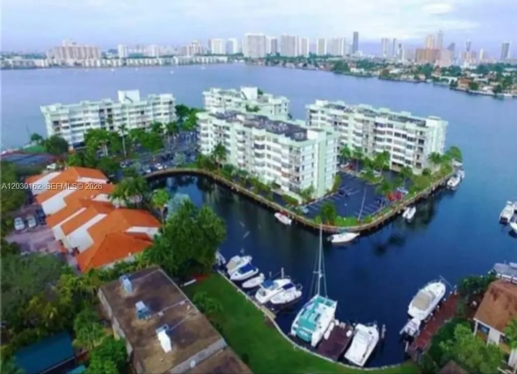 16558 NE 26th Avenue North Miami Beach FL 33160