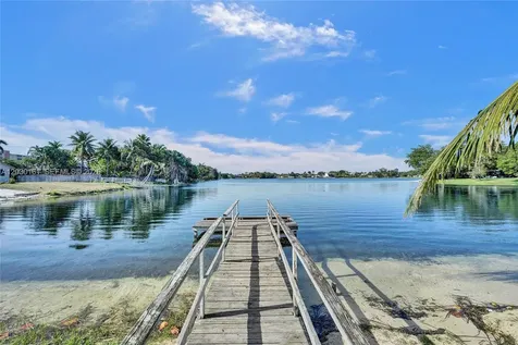 1825 NE 187th Street Miami FL 33179