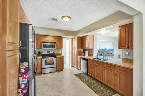 1825 NE 187th Street Miami FL 33179