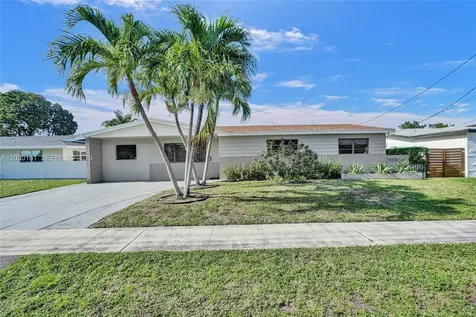 1825 NE 187th Street Miami FL 33179
