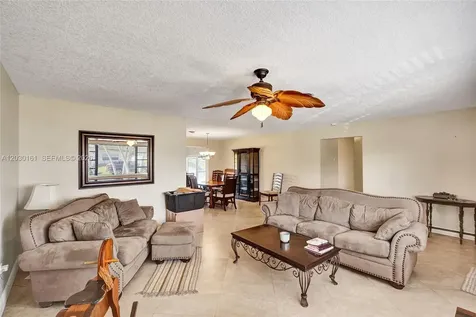 1825 NE 187th Street Miami FL 33179
