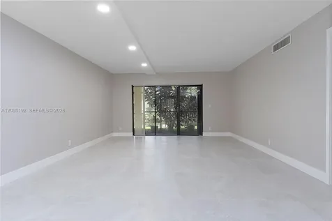 193 Lakeview Drive Weston FL 33326