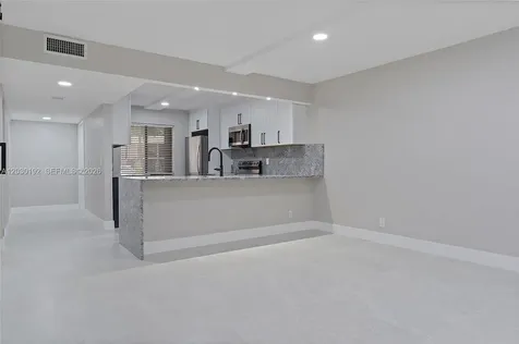 193 Lakeview Drive Weston FL 33326