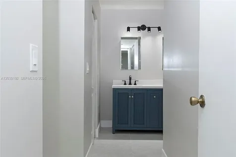 193 Lakeview Drive Weston FL 33326