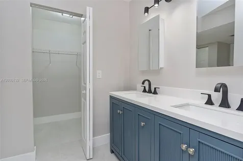 193 Lakeview Drive Weston FL 33326
