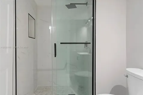 193 Lakeview Drive Weston FL 33326