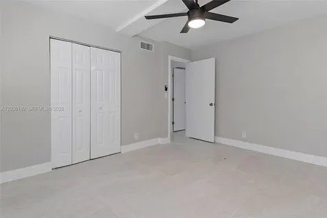193 Lakeview Drive Weston FL 33326