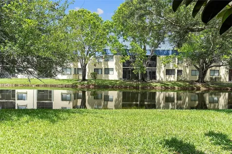 193 Lakeview Drive Weston FL 33326