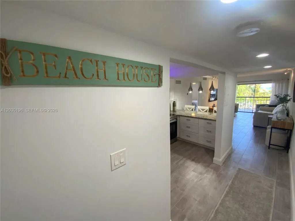 6444 Collins Avenue Miami Beach FL 33141