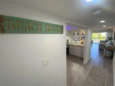 6444 Collins Avenue Miami Beach FL 33141
