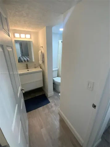 6444 Collins Avenue Miami Beach FL 33141