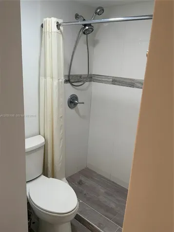 6444 Collins Avenue Miami Beach FL 33141