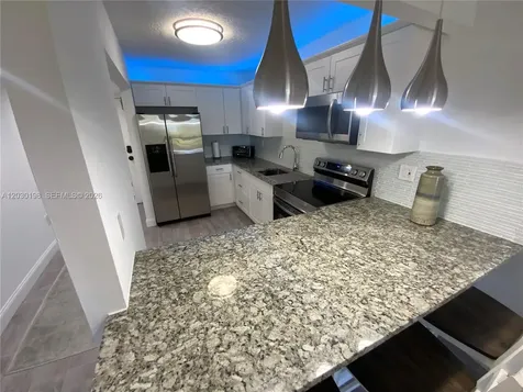 6444 Collins Avenue Miami Beach FL 33141