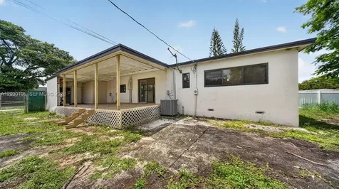 900 Superior Street Opa-Locka FL 33054