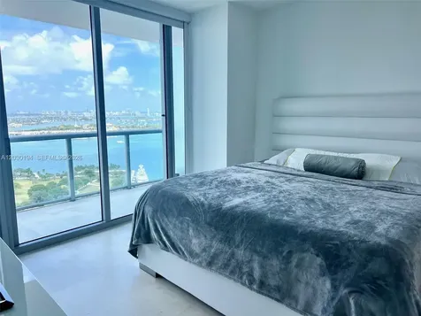 888 Biscayne Boulevard Miami FL 33132