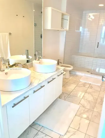 888 Biscayne Boulevard Miami FL 33132